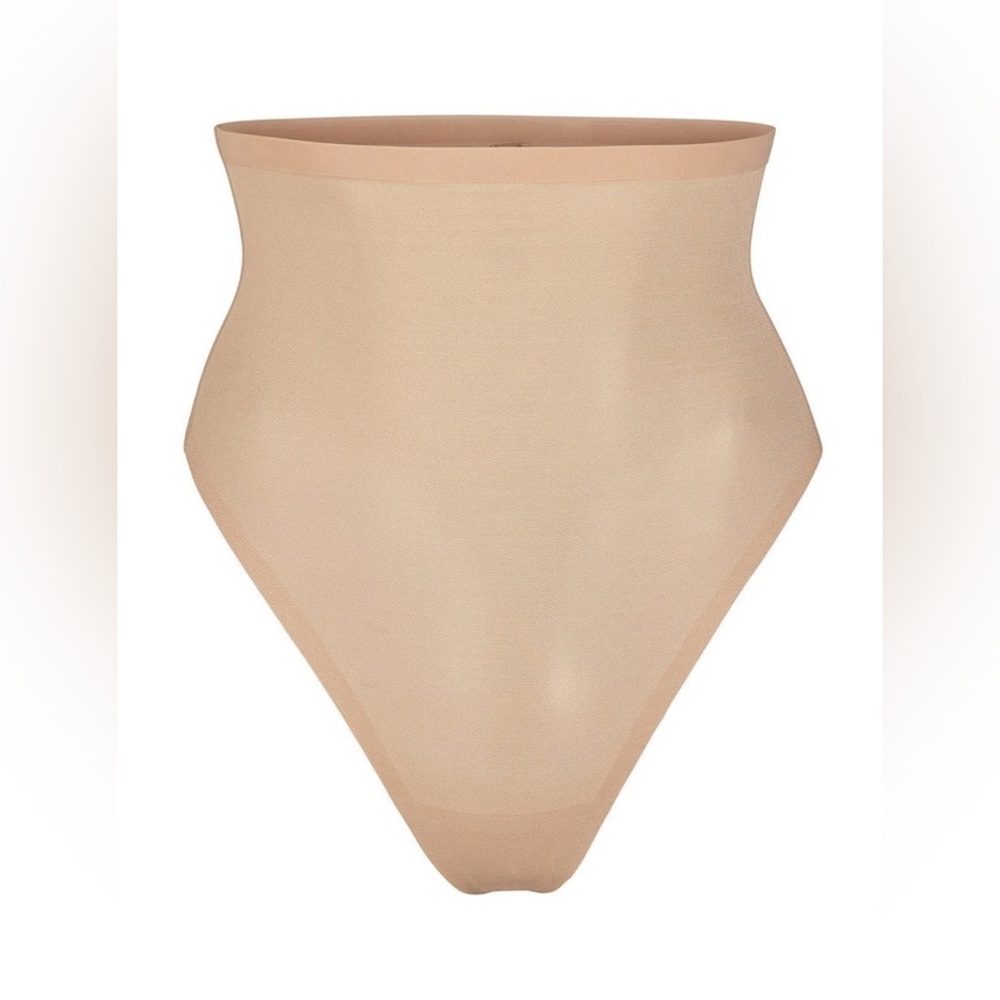 NWT SKIMS Sheer Sculpt High Waisted Thong Clay Size S